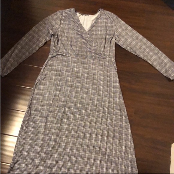 Maxi stretchy long sleeve v neck plaid dress - Picture 3 of 5